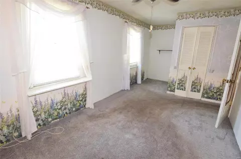 Bedroom - 215 Drewel Ct, Eureka, MO 63025 photo 2 of 5