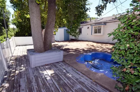 Exterior - 215 Drewel Ct, Eureka, MO 63025 photo 7 of 11
