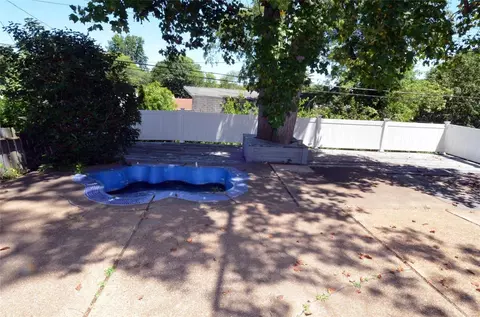 Exterior - 215 Drewel Ct, Eureka, MO 63025 photo 11 of 11