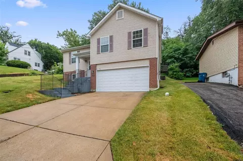 Exterior - 210 Ruggles Rd, Ferguson, MO 63135 photo 3 of 6