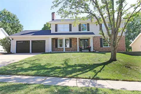 2043 Meadowbrook Way Dr, Chesterfield, MO 63017