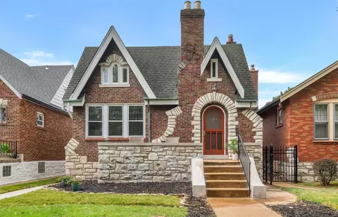 5534 Delor St, Saint Louis, MO 63109