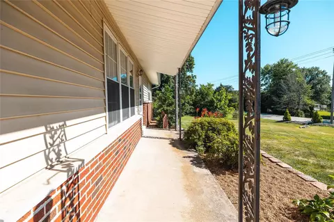 Exterior - 4932 Highway D, Defiance, MO 63341 photo 8 of 10