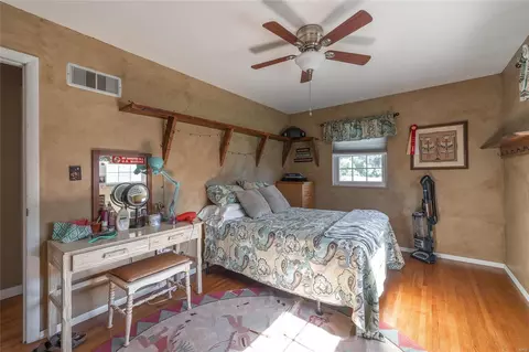 Bedroom - 4932 Highway D, Defiance, MO 63341 photo 3 of 4