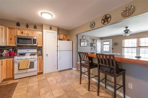 Kitchen - 4932 Highway D, Defiance, MO 63341 photo 3 of 3