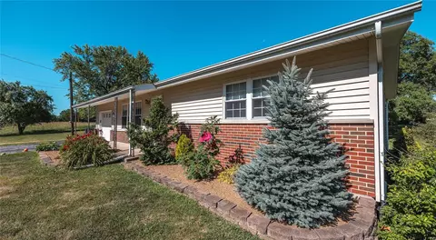 Exterior - 4932 Highway D, Defiance, MO 63341 photo 7 of 10