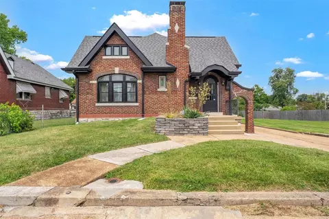4915 Seibert Ave, Saint Louis, MO 63123