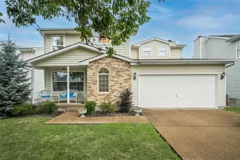 3107 Harlequin Ln, Saint Louis, MO 63139