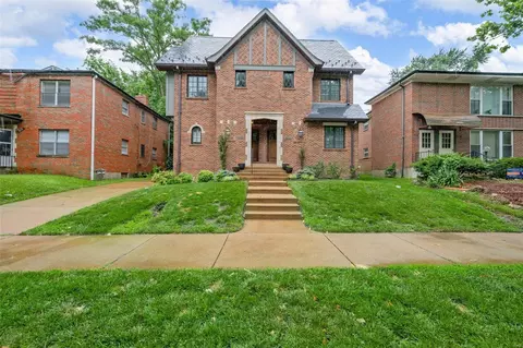 7430 Delmar Blvd #A, University City, MO 63130