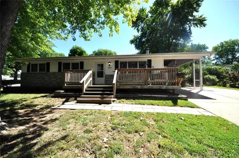 2510 Nettie Dr, Saint Charles, MO 63301