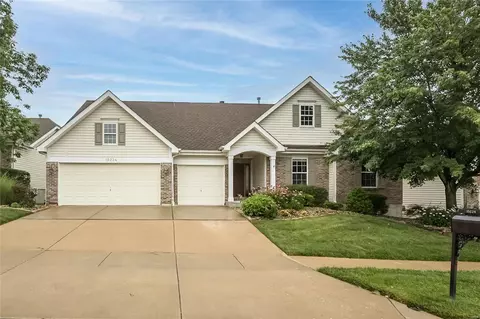 15234 Brightfield Manor Dr, Chesterfield, MO 63017