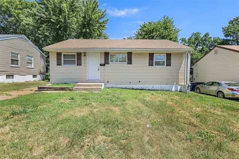 419 Cameron Rd, Riverview, MO 63137