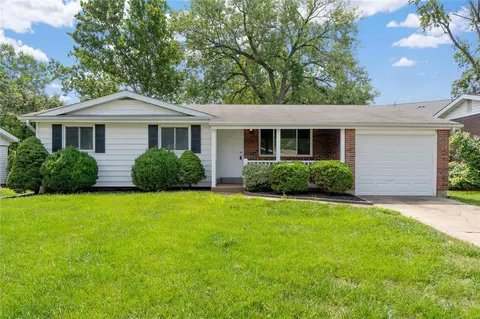 3326 Cordes Dr, Saint Louis, MO 63125
