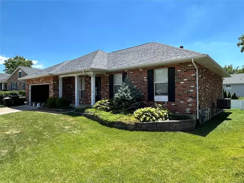 2543 England Town Rd, Saint Louis, MO 63129