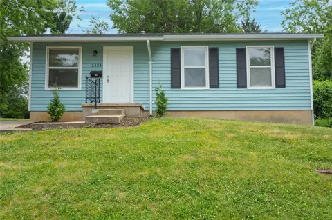 3434 Elmhurst Dr, Saint Louis, MO 63121