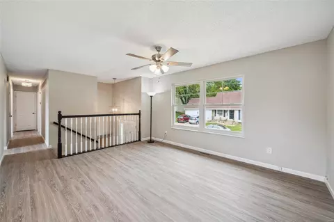 Living - 141 Shaw Dr, Eureka, MO 63025 photo 2 of 4