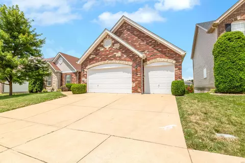 6543 Devonhurst Dr, Saint Louis, MO 63129 photo 3