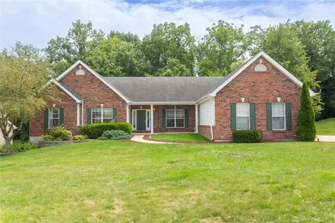 717 Wood Valley Trl, Saint Charles, MO 63304