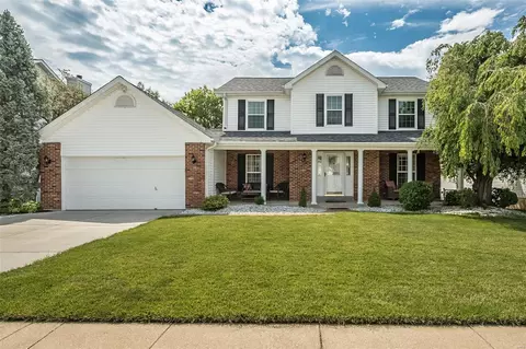 2764 Kettering Dr, Saint Charles, MO 63303