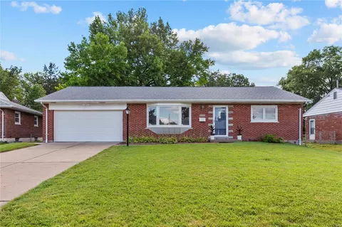 8547 Craighill Dr, Saint Louis, MO 63123