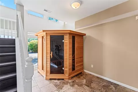 Entry Way - 35 Eliot Ct, O'fallon, MO 63366 photo 4 of 4