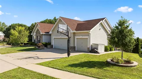 Exterior - 35 Eliot Ct, O'fallon, MO 63366 photo 3 of 7