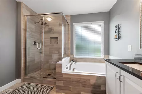 Bath - 1487 Campton Ct, O'fallon, MO 63368 photo 3 of 5