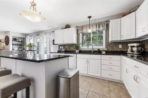 Kitchen - 1487 Campton Ct, O'fallon, MO 63368 photo 3 of 4