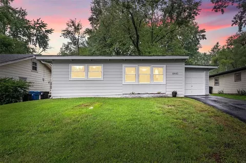 8440 Madeline Dr, Saint Louis, MO 63114