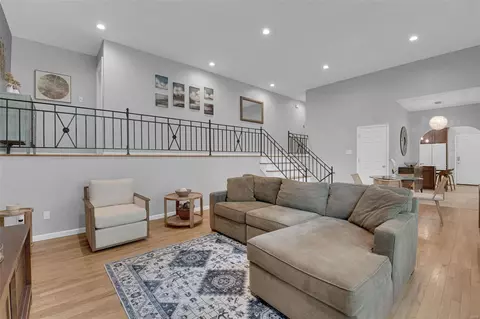 Living - 12647 Tallow Hill Ln, Saint Louis, MO 63146 photo 1 of 4