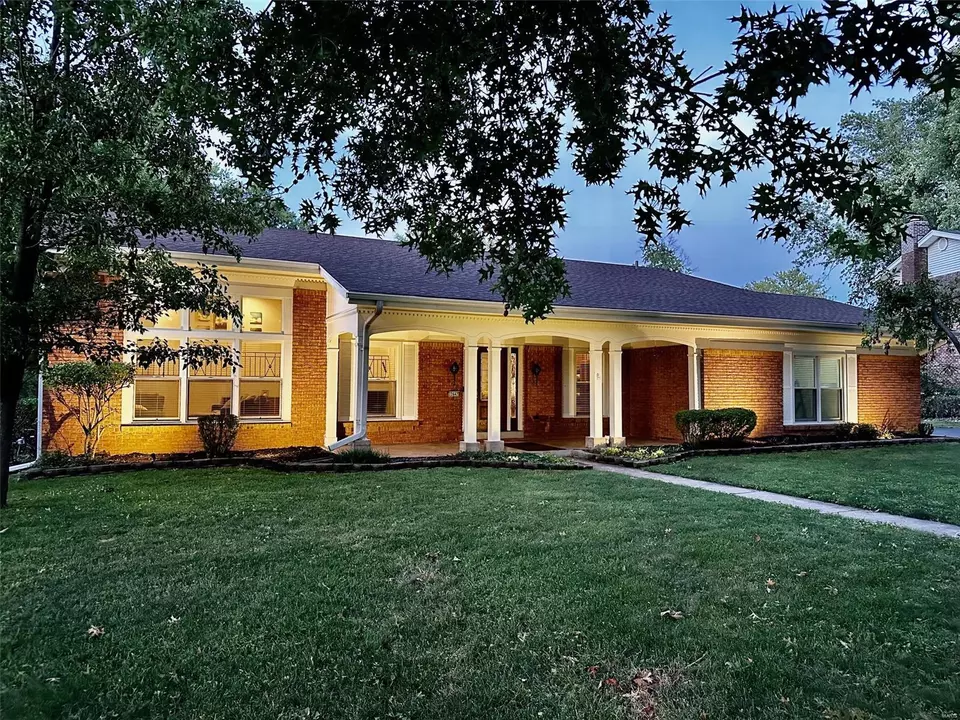 Exterior - 12647 Tallow Hill Ln, Saint Louis, MO 63146 photo 6 of 8
