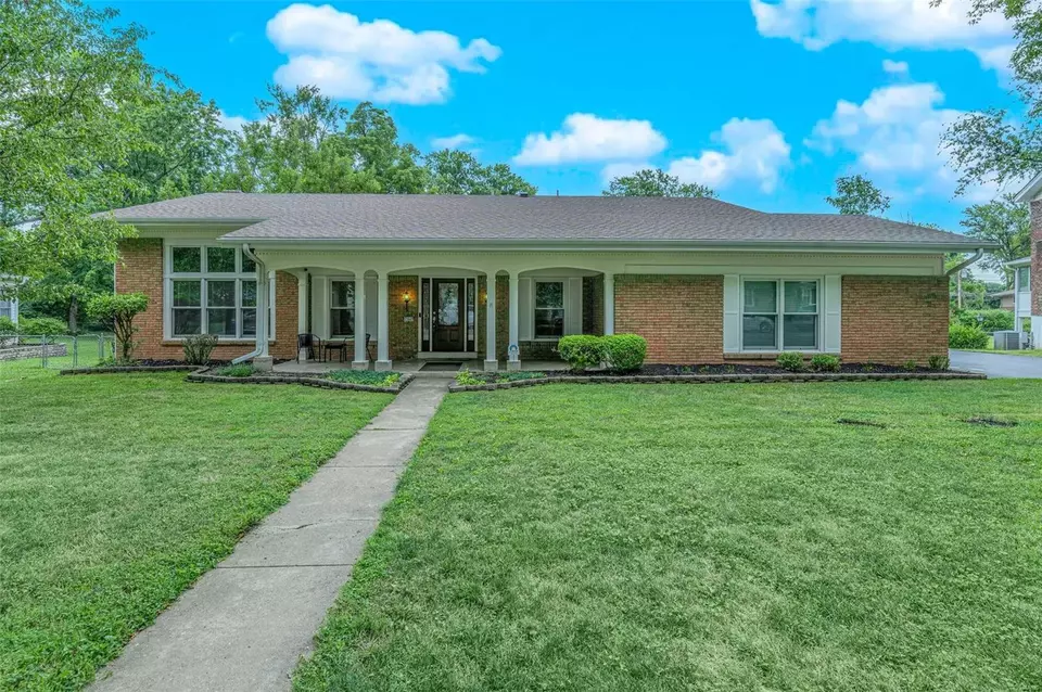 Exterior - 12647 Tallow Hill Ln, Saint Louis, MO 63146 photo 8 of 8