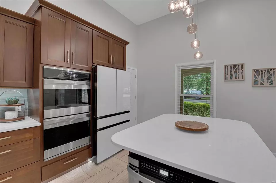 Kitchen - 12647 Tallow Hill Ln, Saint Louis, MO 63146 photo 3 of 3