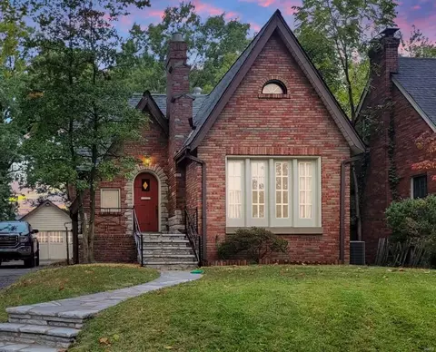 2471 Northland Ave, Saint Louis, MO 63114