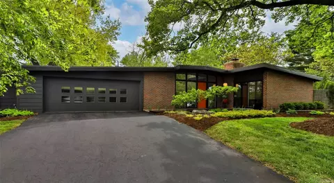 737 Cheviot Ct, Saint Louis, MO 63122