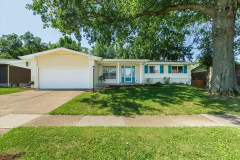 2668 Cliffwood Trl, Saint Louis, MO 63129