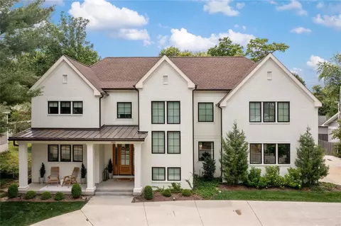 755 N Woodlawn Ave, Kirkwood, MO 63122