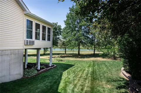 Exterior - 730 Hawk Run Dr, O'fallon, MO 63368 photo 5 of 10