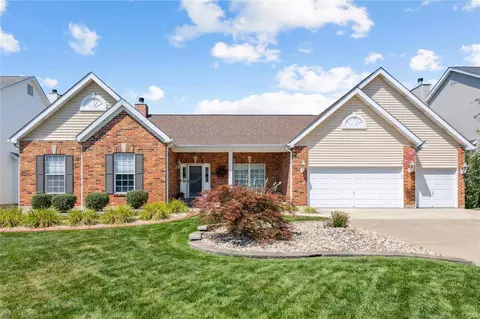 730 Hawk Run Dr, O'fallon, MO 63368