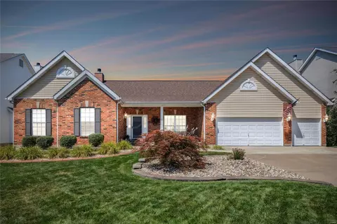 Exterior - 730 Hawk Run Dr, O'fallon, MO 63368 photo 2 of 10