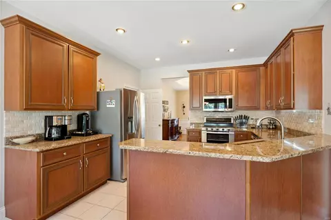 Kitchen - 730 Hawk Run Dr, O'fallon, MO 63368 photo 1 of 3