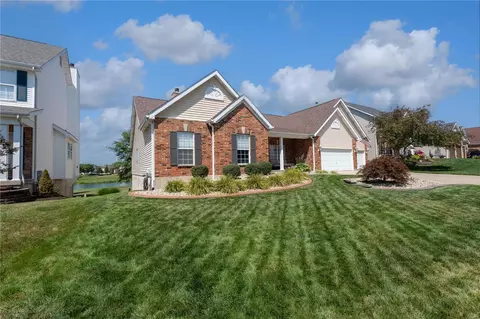 Exterior - 730 Hawk Run Dr, O'fallon, MO 63368 photo 3 of 10