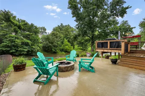211 Straightoak Ct, Ballwin, MO 63021 photo 24