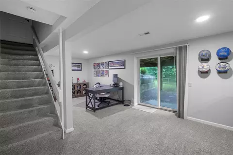 211 Straightoak Ct, Ballwin, MO 63021 photo 17