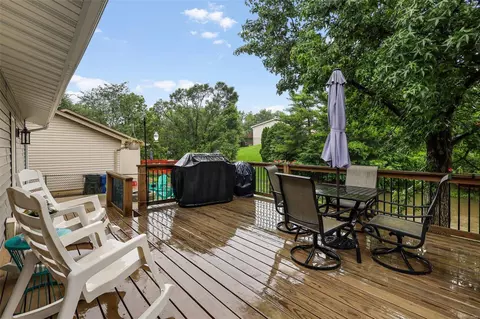 211 Straightoak Ct, Ballwin, MO 63021 photo 23