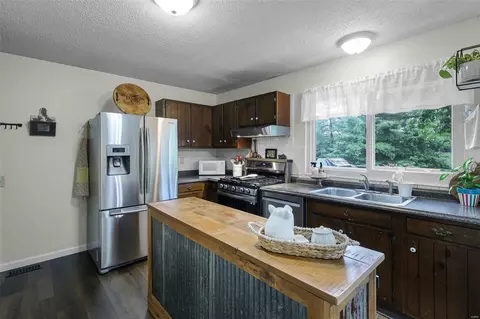 211 Straightoak Ct, Ballwin, MO 63021 photo 8