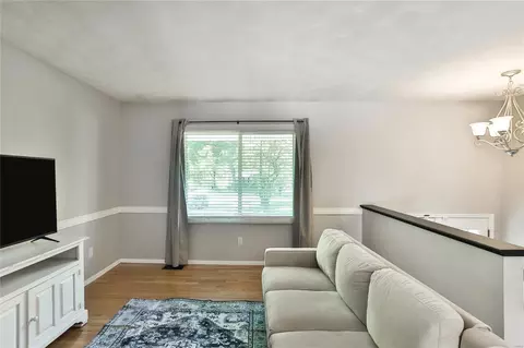 407 Tulsa Ave, Ballwin, MO 63021 photo 9