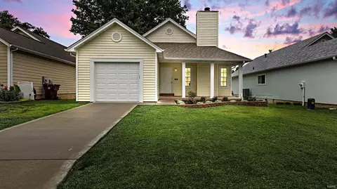 2933 Plum Leaf Cir, St Peters, MO 63303