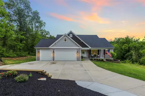 13264 Rosebank Ln, Saint Louis, MO 63122