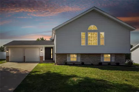 49 Green Pines Cir, Saint Peters, MO 63376
